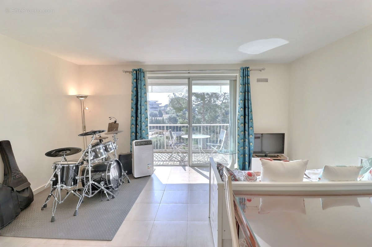 Appartement à ROQUEBRUNE-CAP-MARTIN