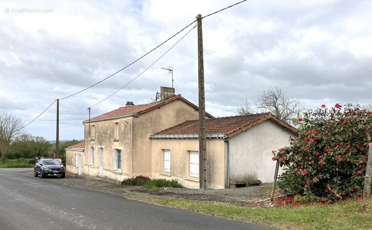 Maison à LE BUSSEAU