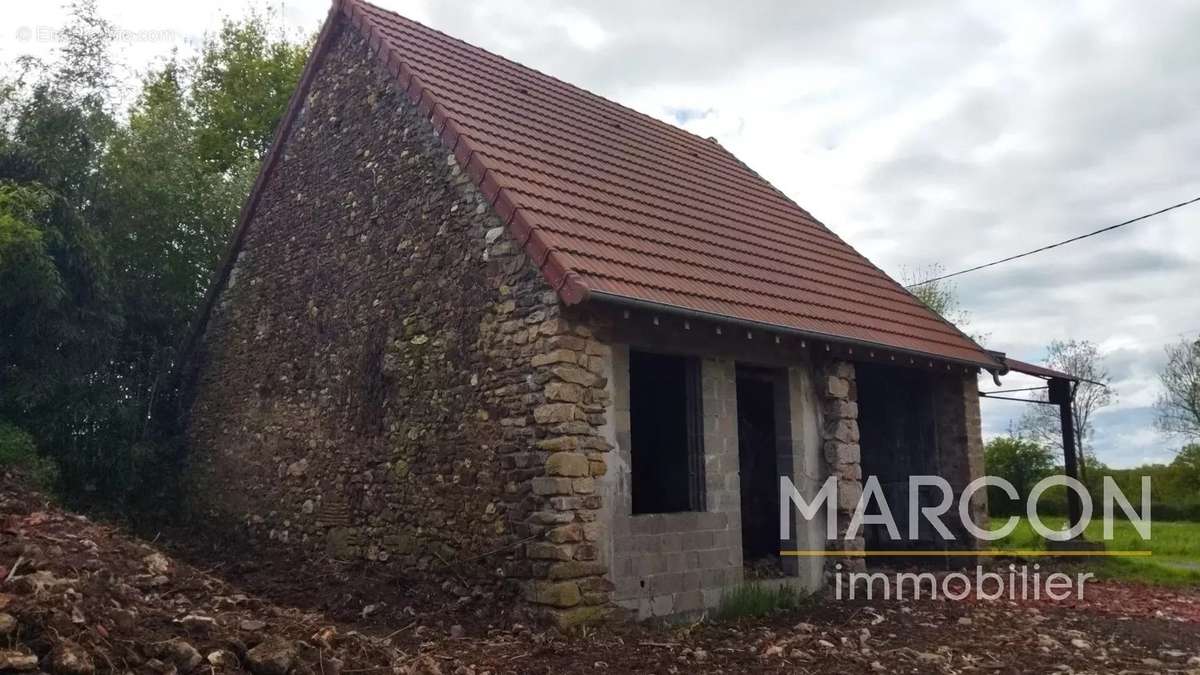 Maison à BONNAT