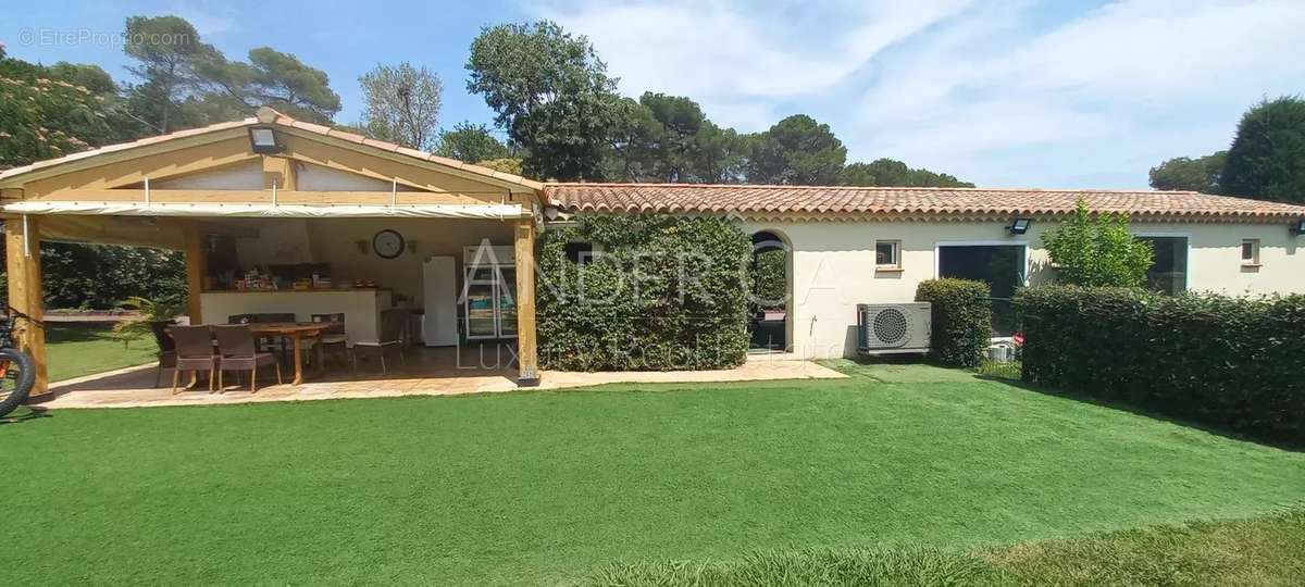 Maison à MOUGINS