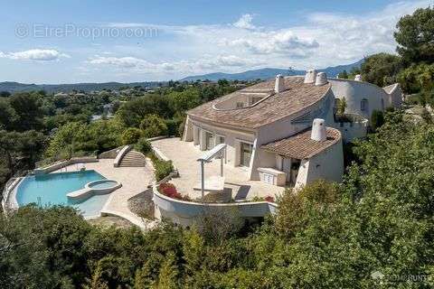 Maison à CAGNES-SUR-MER