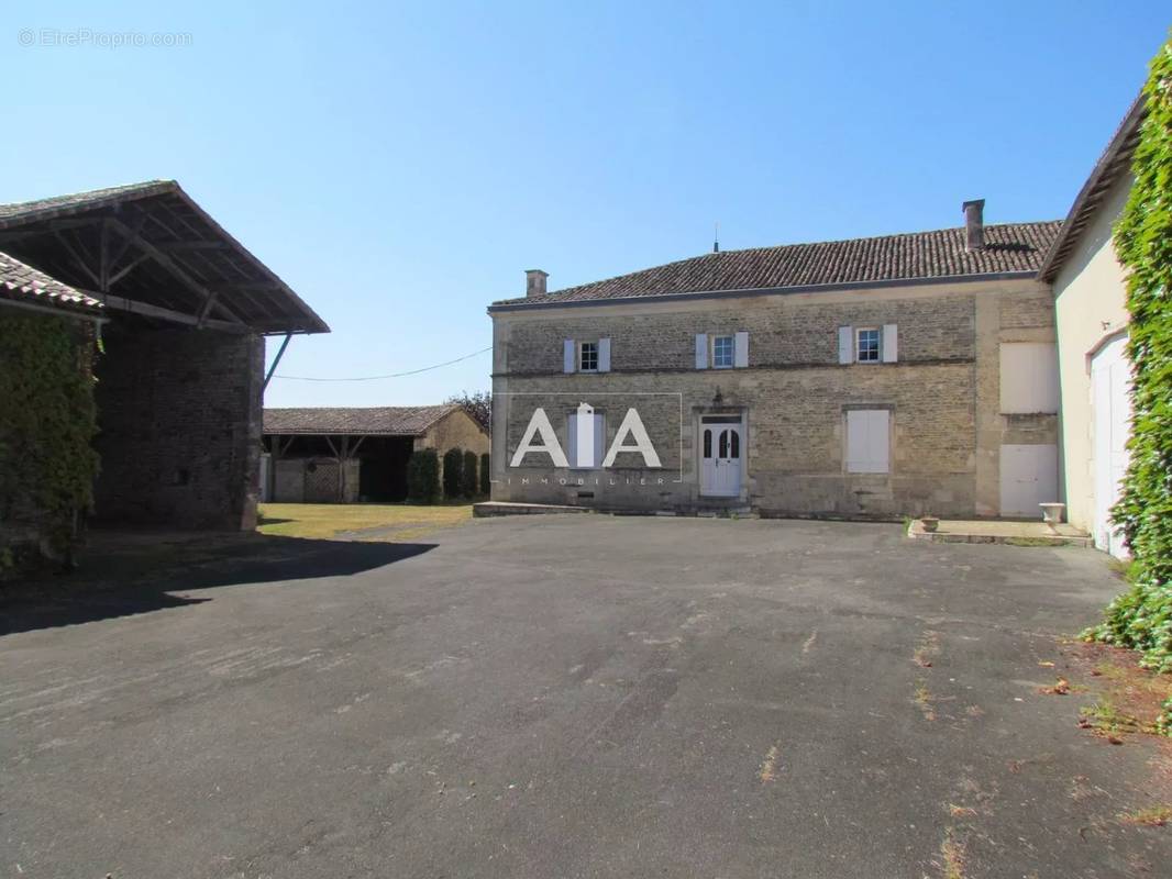 Maison à LA MAGDELEINE