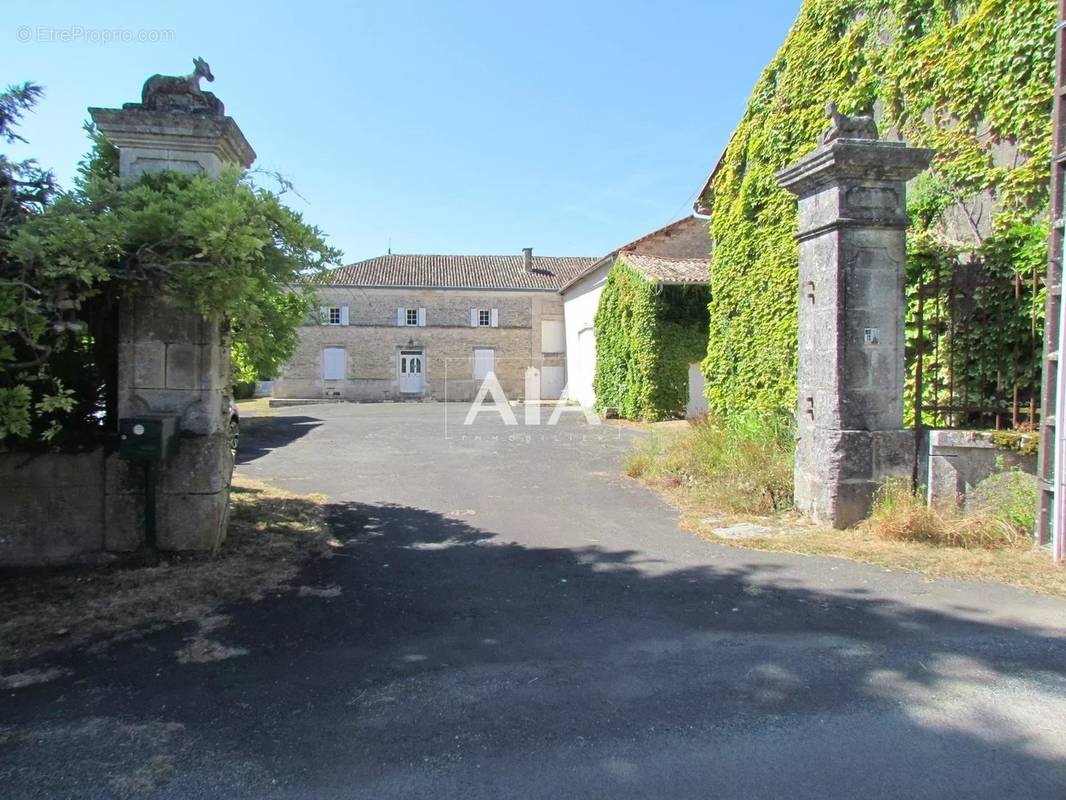 Maison à LA MAGDELEINE