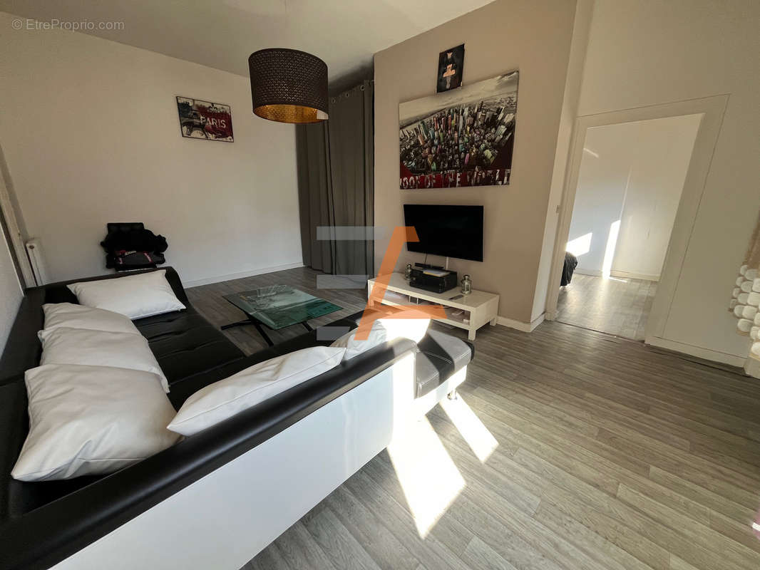 Appartement à SAINT-ETIENNE