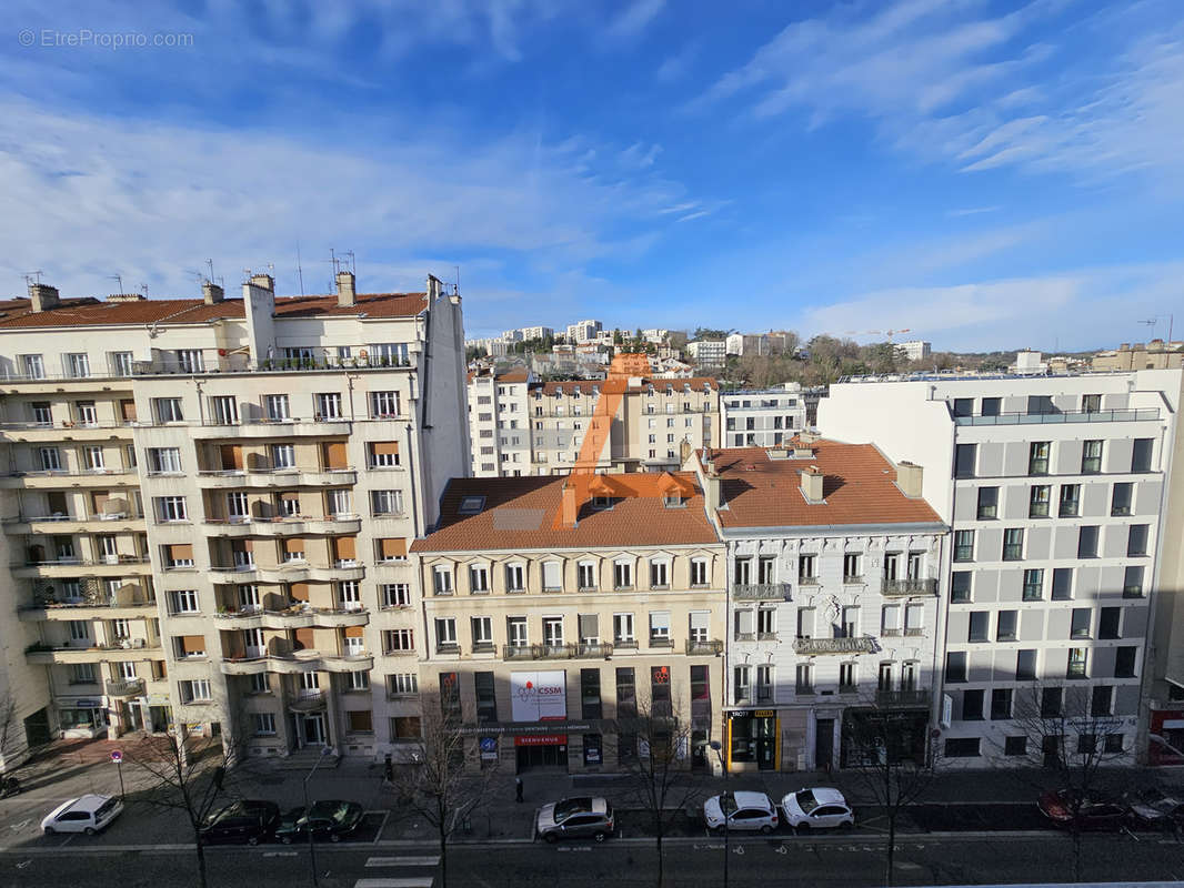 Appartement à SAINT-ETIENNE