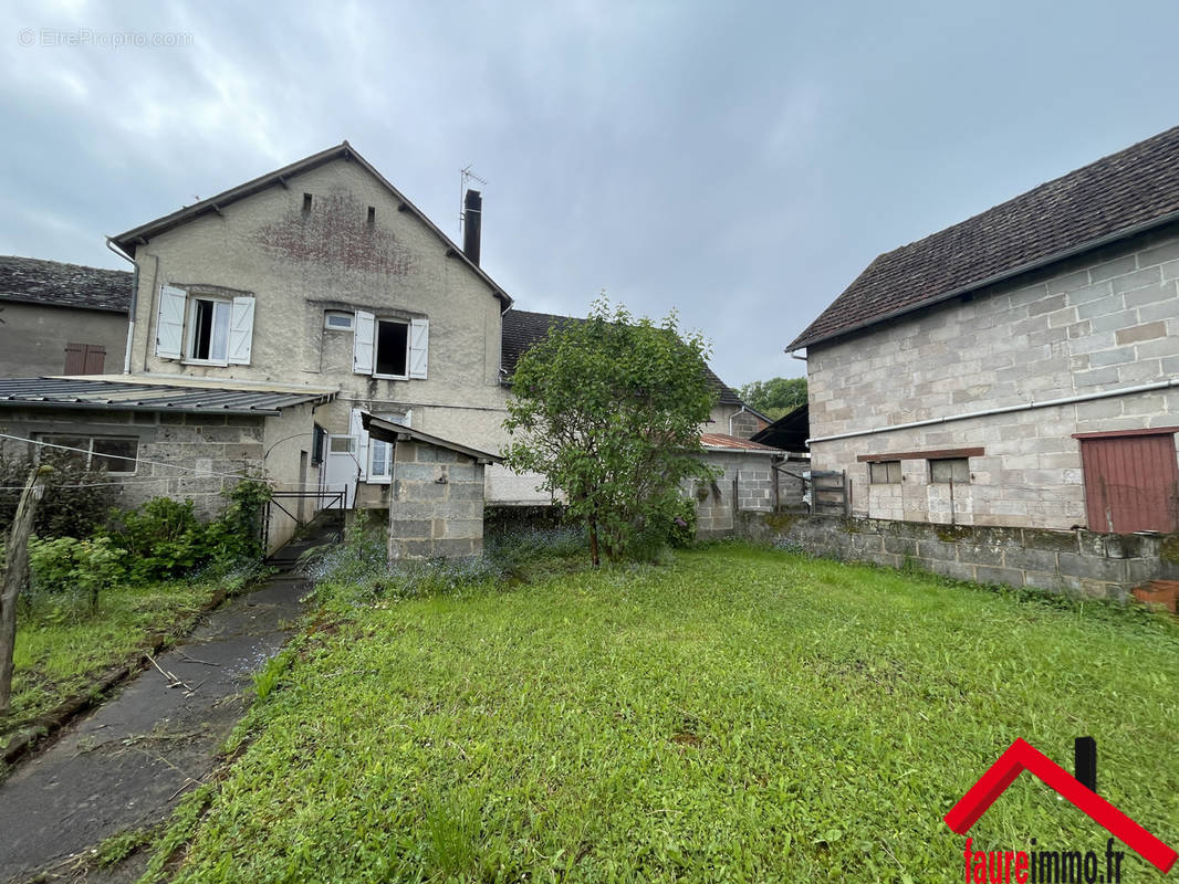 Maison à SAINT-AULAIRE