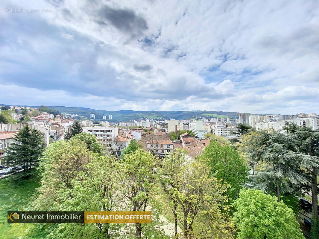 Appartement à SAINT-ETIENNE