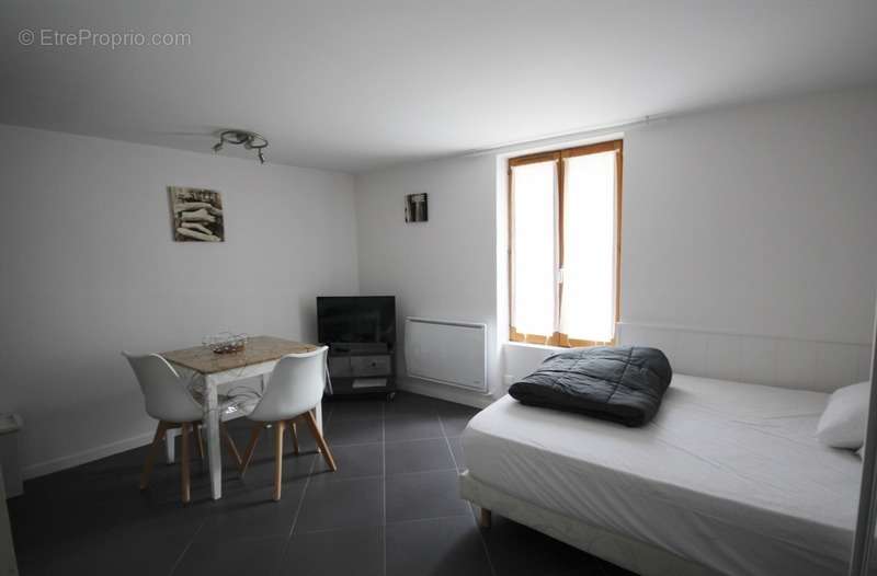 Appartement à NERIS-LES-BAINS