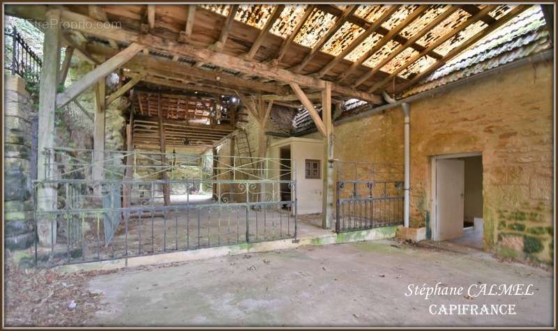 Maison à BEYNAC-ET-CAZENAC