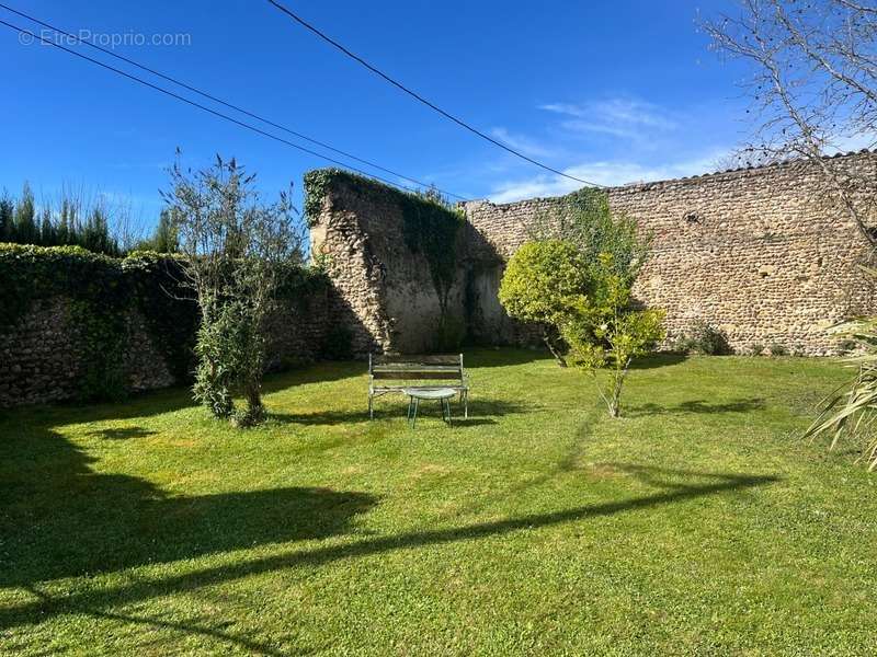 Maison à MADIRAN