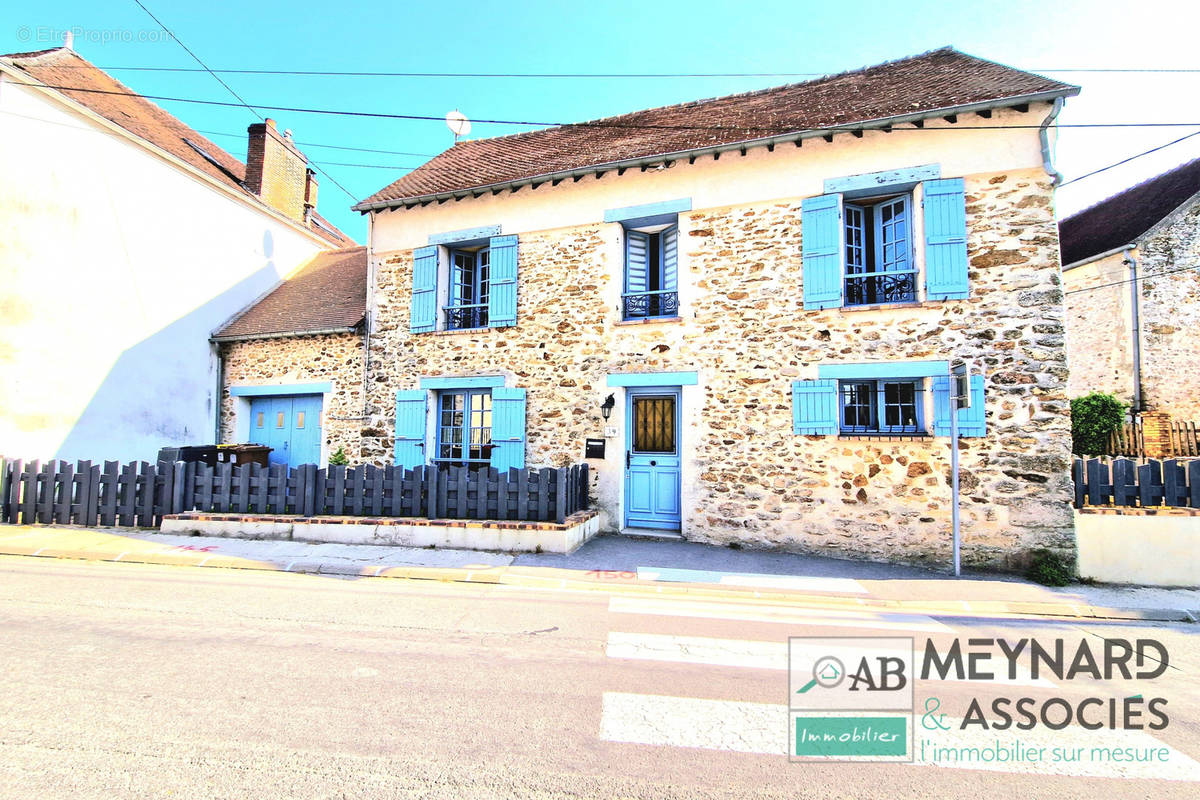 Maison à FAREMOUTIERS