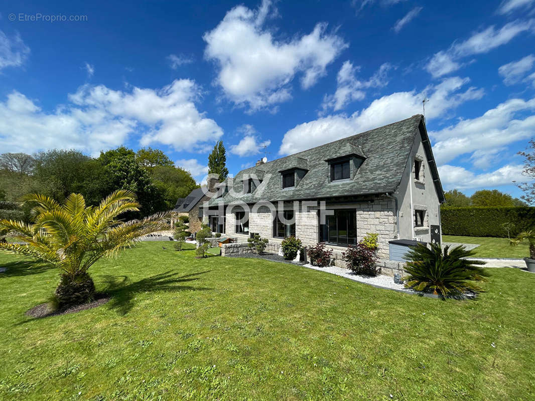 Maison à DOL-DE-BRETAGNE