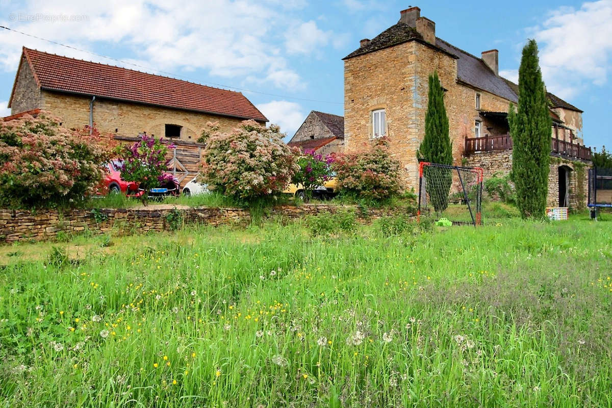 Maison à GENOUILLY