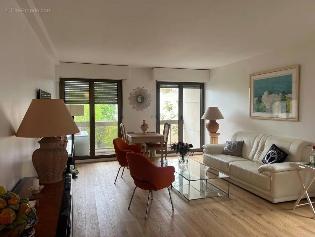 Appartement à NEUILLY-SUR-SEINE