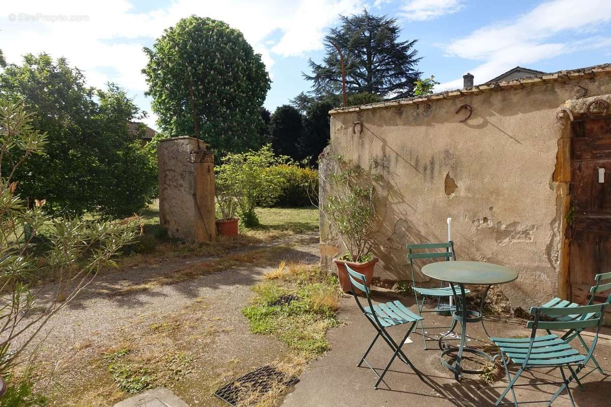 Maison à CORCELLES-EN-BEAUJOLAIS