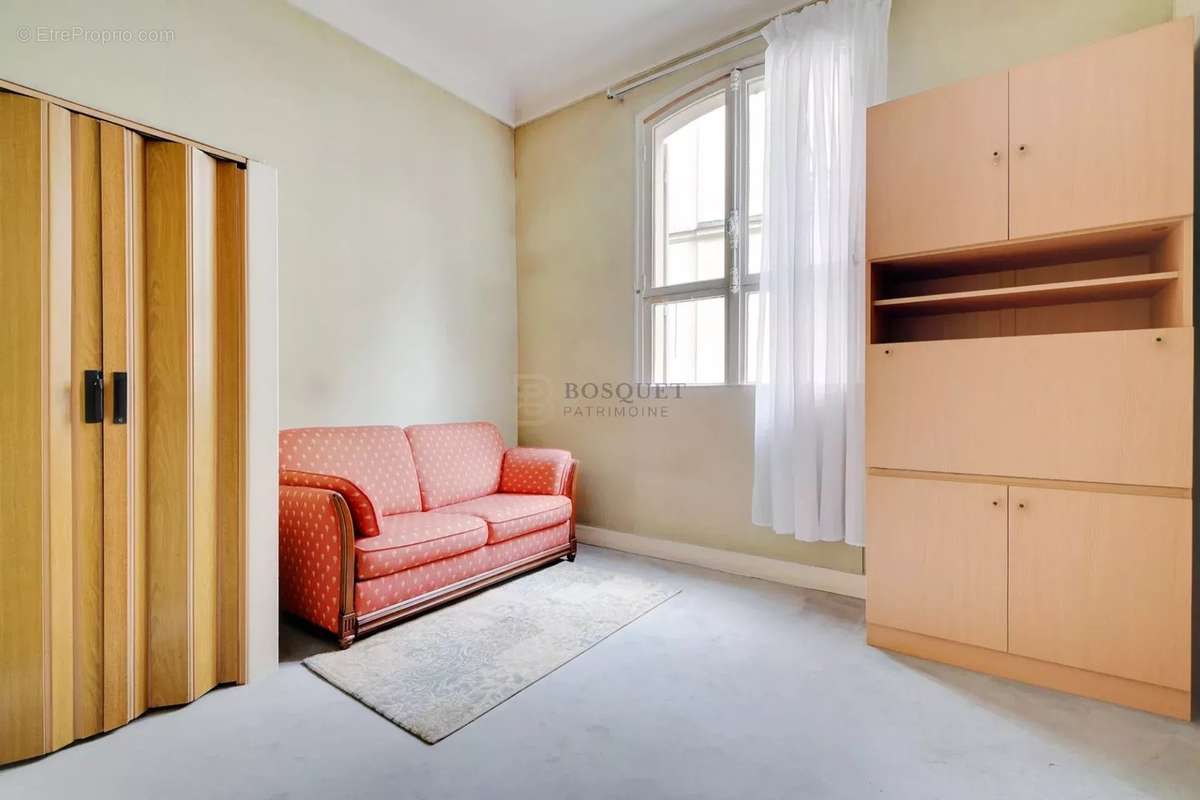 Appartement à PARIS-10E