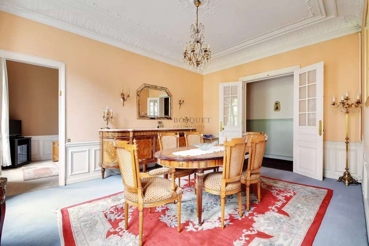 Appartement à PARIS-10E