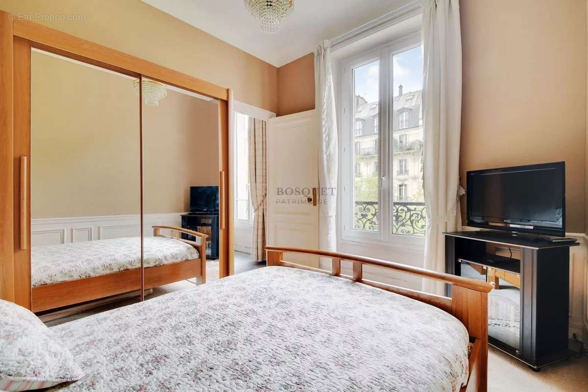 Appartement à PARIS-10E