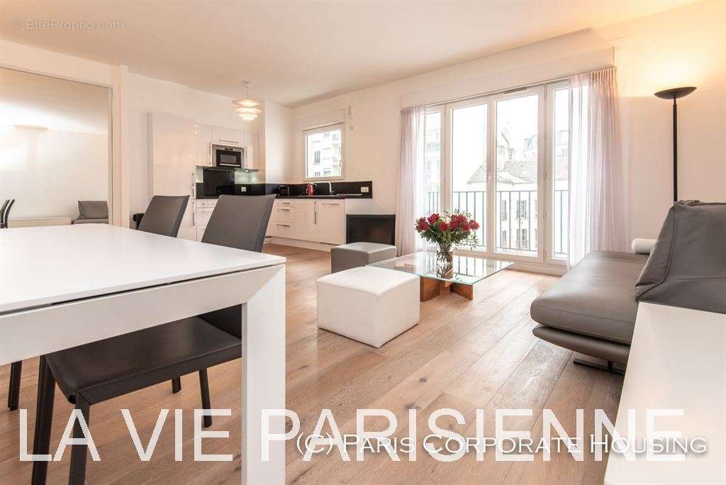 Appartement à PARIS-15E