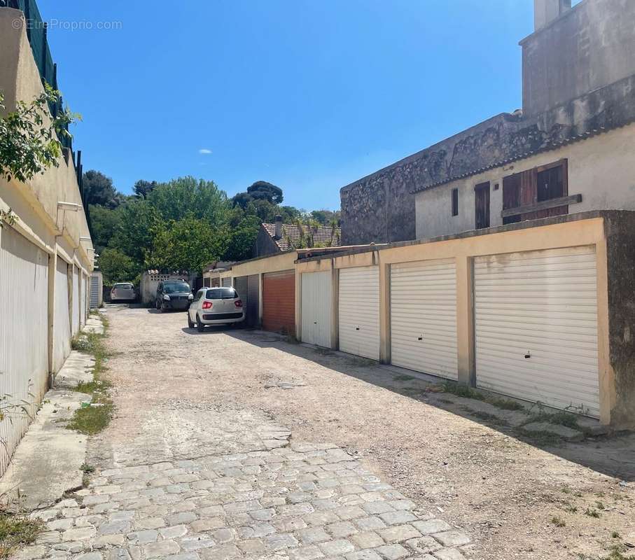 Parking à MARSEILLE-13E