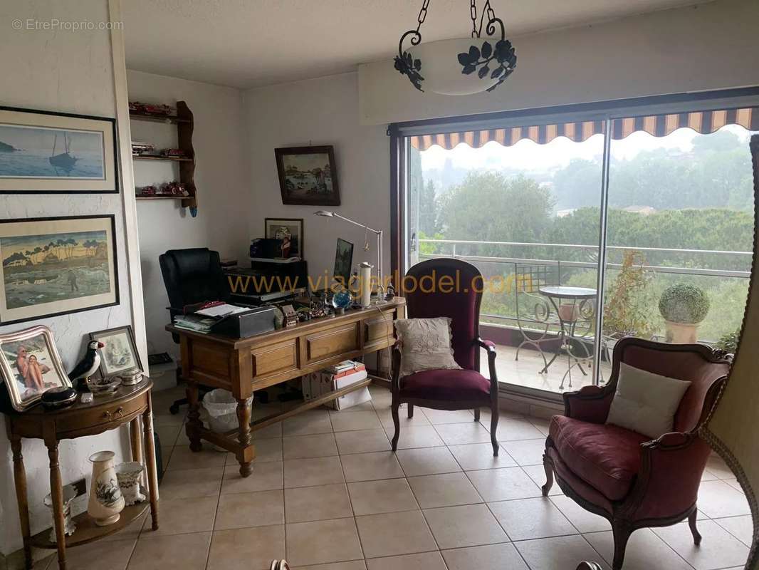 Appartement à VILLENEUVE-LOUBET