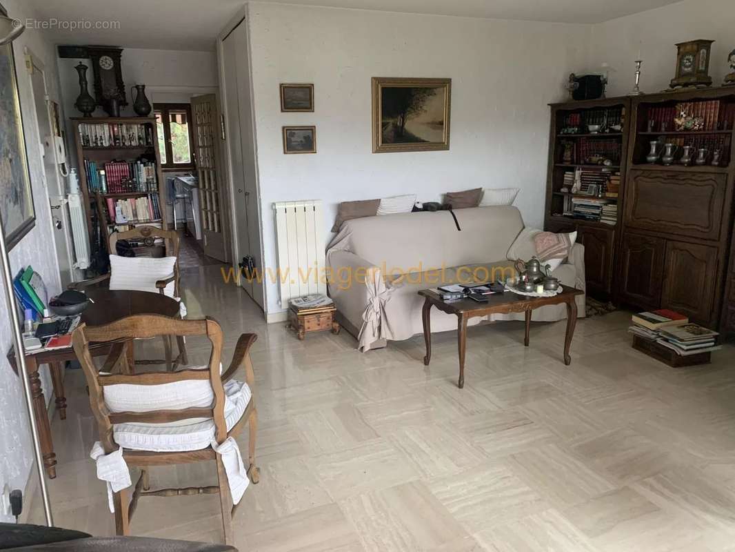 Appartement à VILLENEUVE-LOUBET