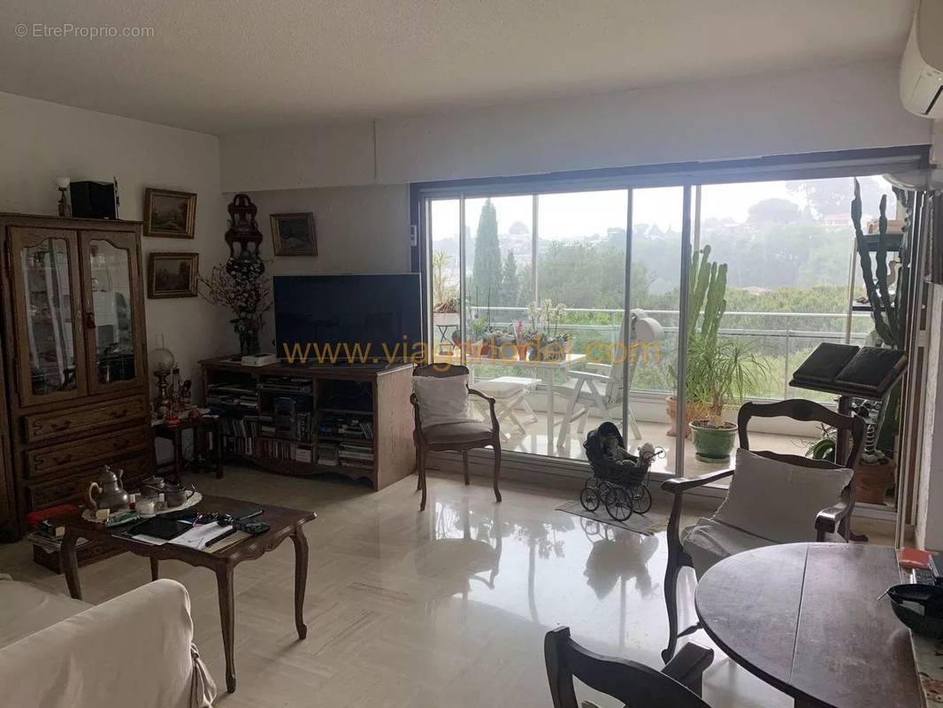 Appartement à VILLENEUVE-LOUBET