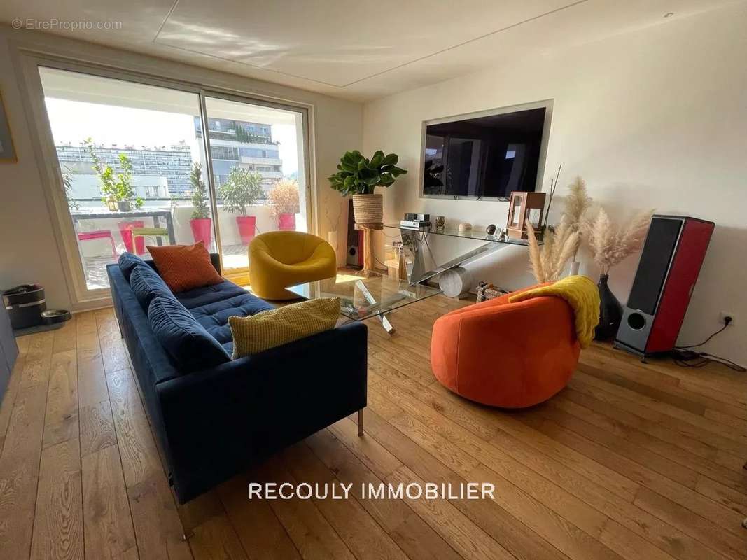 Appartement à MARSEILLE-8E