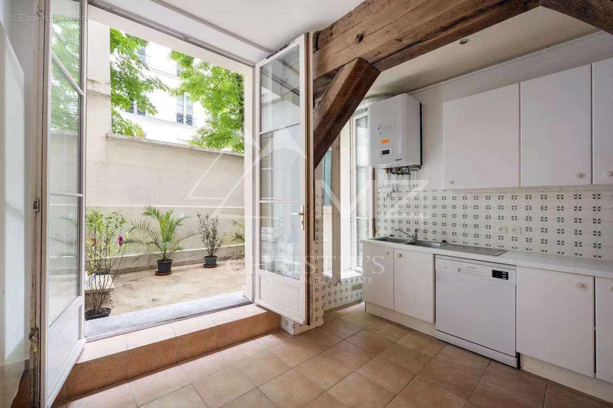 Appartement à PARIS-7E