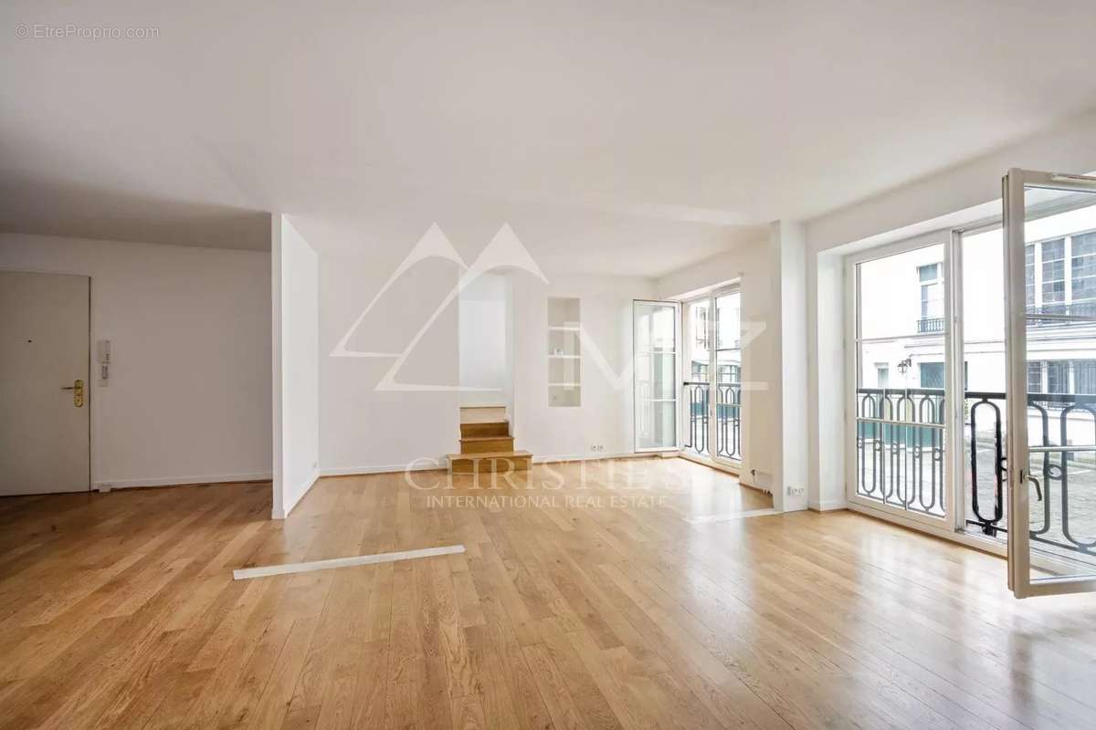 Appartement à PARIS-7E