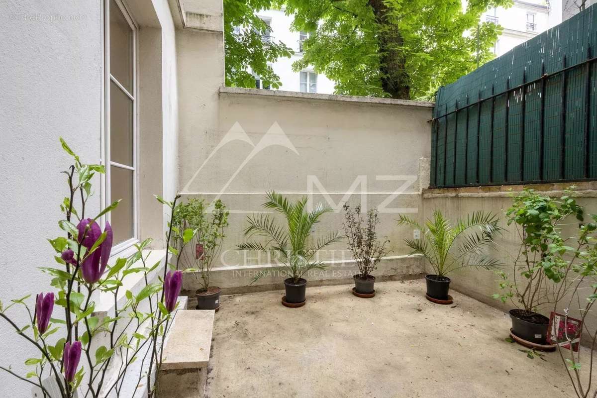 Appartement à PARIS-7E