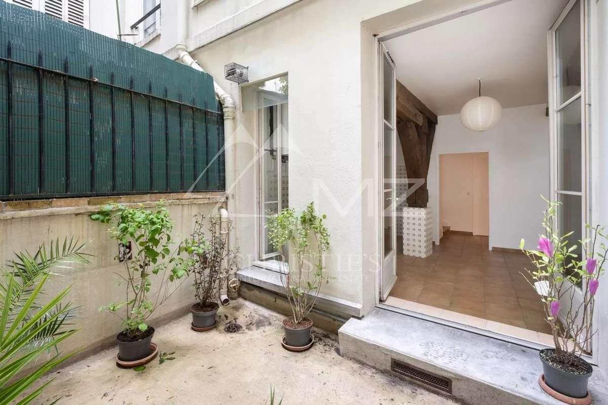 Appartement à PARIS-7E