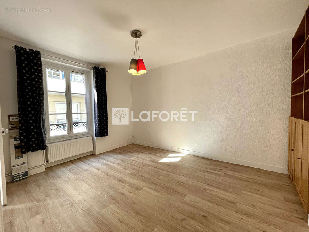 Appartement à MEULAN