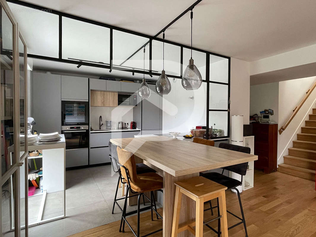 Appartement à LE PERREUX-SUR-MARNE