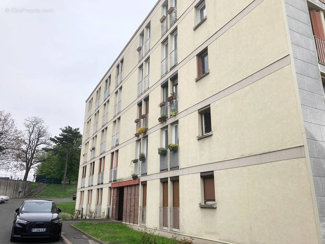 Appartement à GARGES-LES-GONESSE