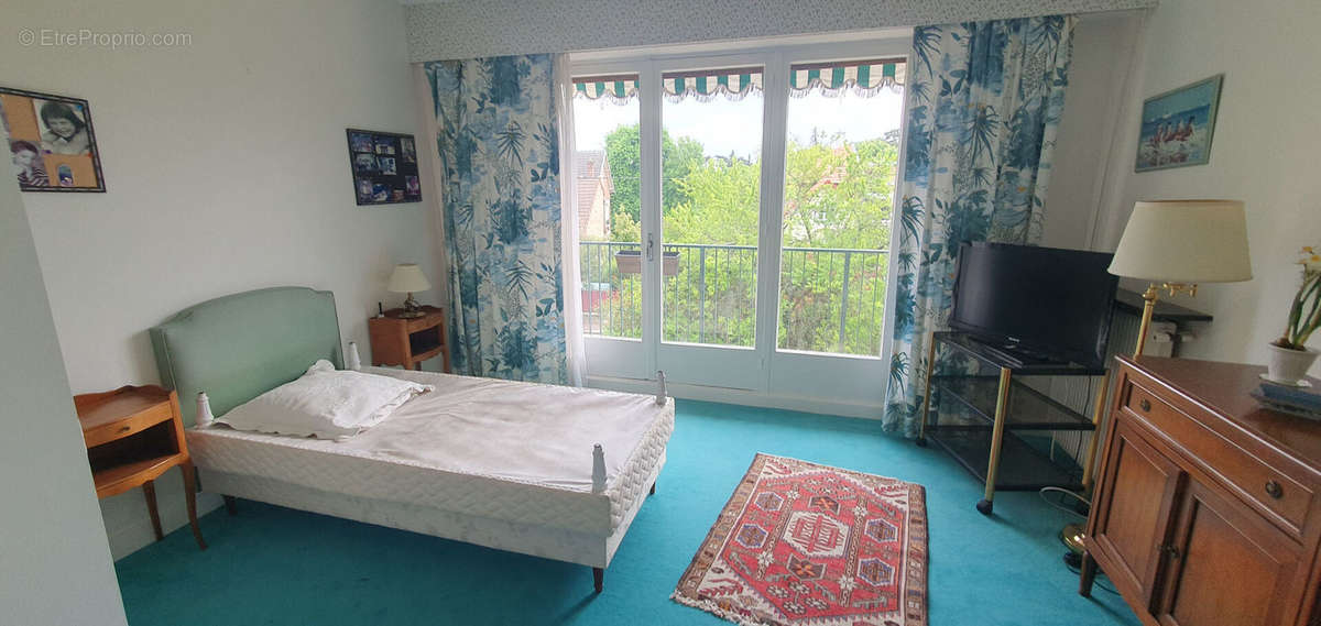 Appartement à MAISONS-LAFFITTE