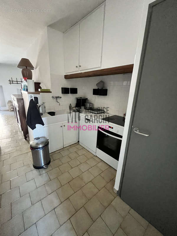 à vendre- à acheter- immeuble- investissement- 84220- Gordes- local commercial- appartement - Appartement à GORDES