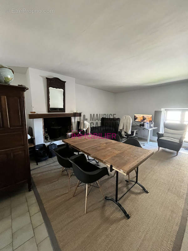 à vendre- à acheter- immeuble- investissement- 84220- Gordes- local commercial- appartement - Appartement à GORDES