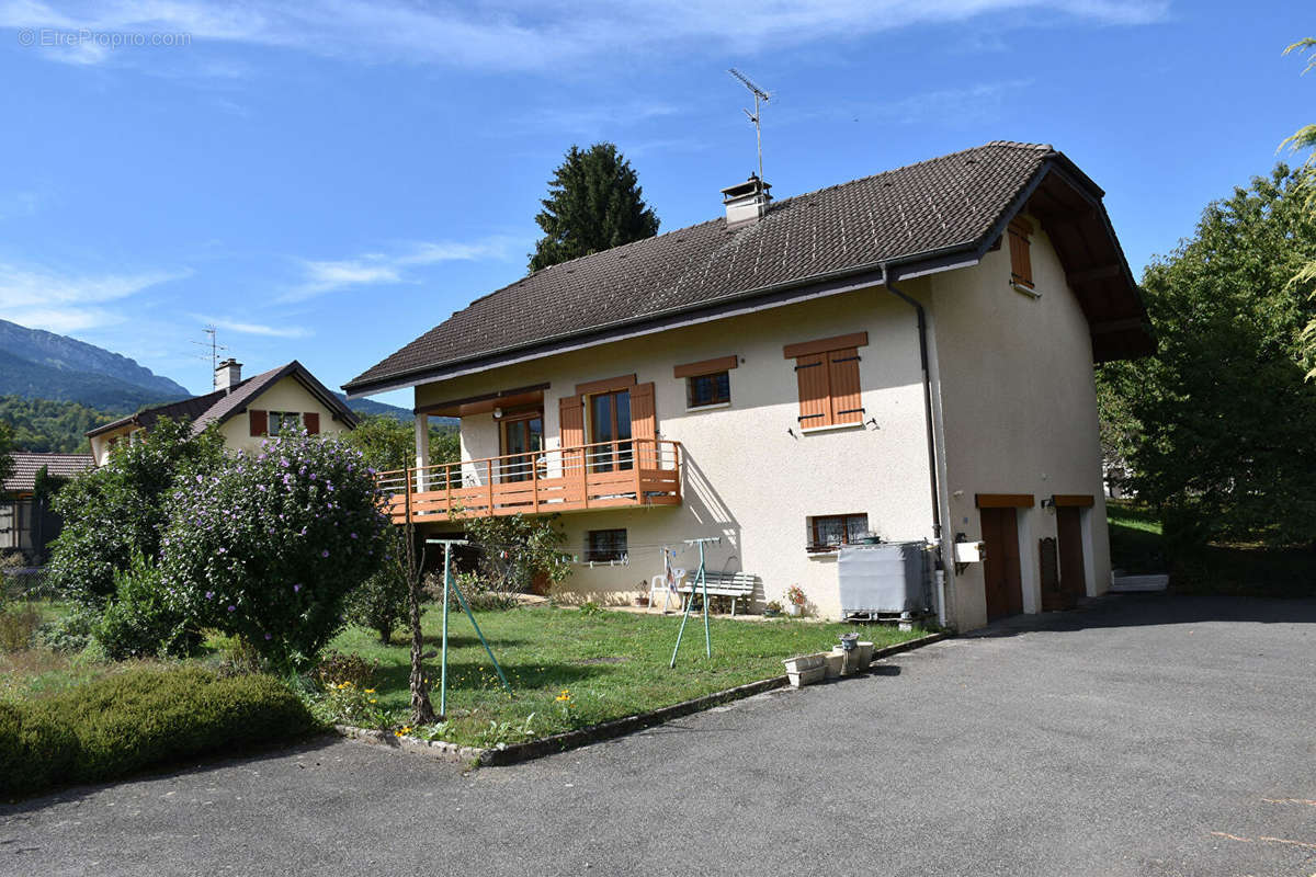 Maison à SAINT-PIERRE-EN-FAUCIGNY