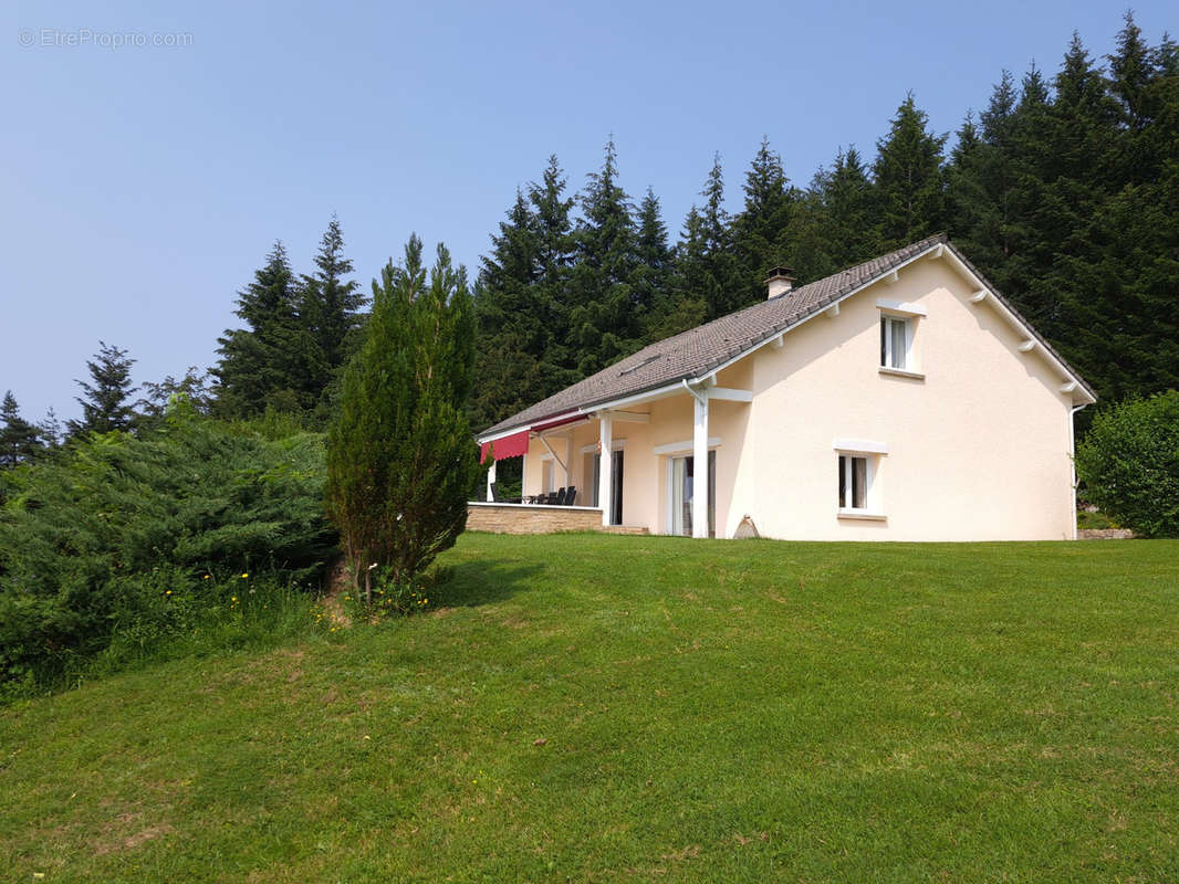 Maison à LE CHAMBON-SUR-LIGNON