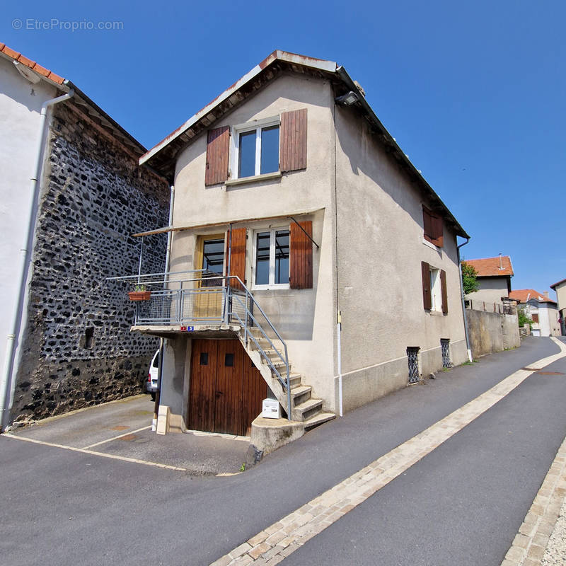 Maison à LE MONASTIER-SUR-GAZEILLE