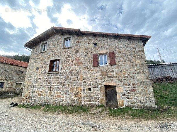 Maison à NOZIERES