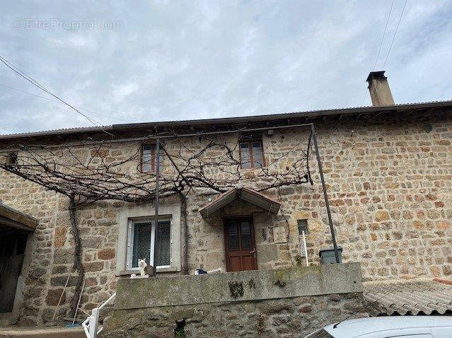 Maison à NOZIERES