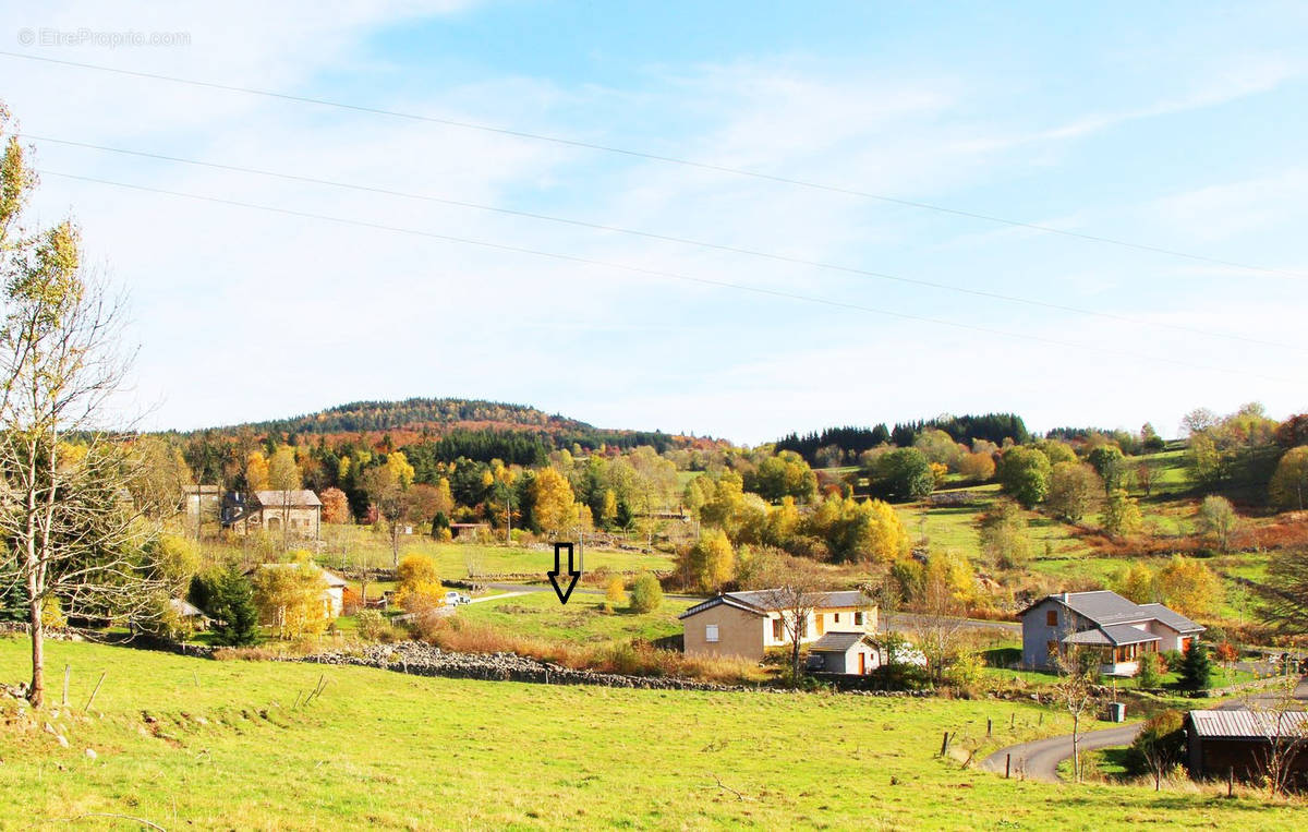 Terrain à CHAMPCLAUSE