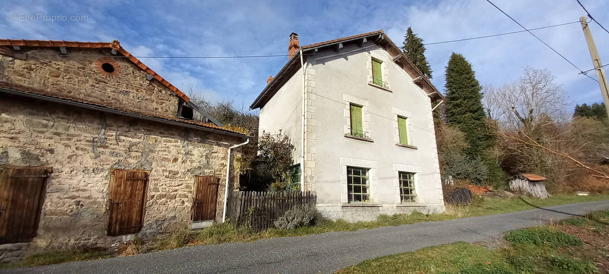 Maison à LAPRUGNE