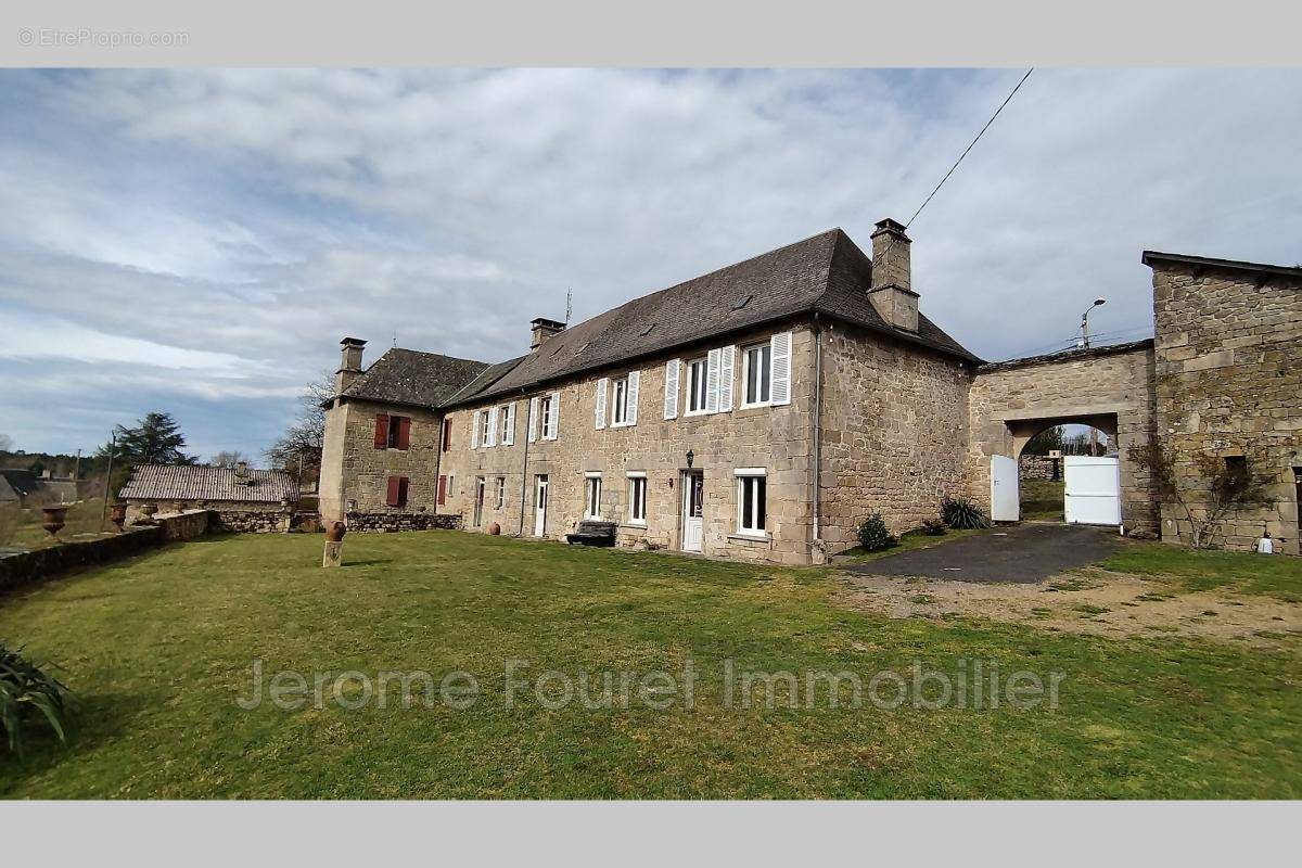 Maison à CLERGOUX