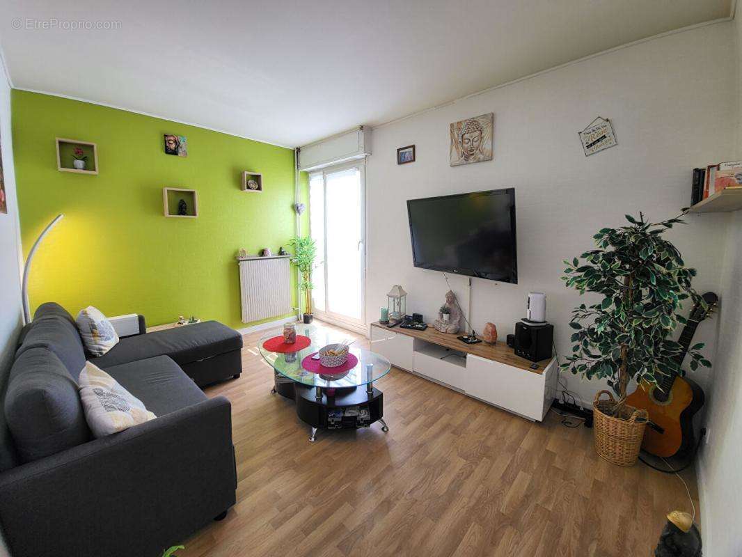 Appartement à GRAND-CHARMONT