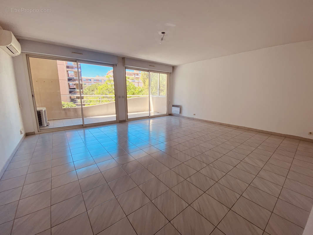 Appartement à MARSEILLE-8E