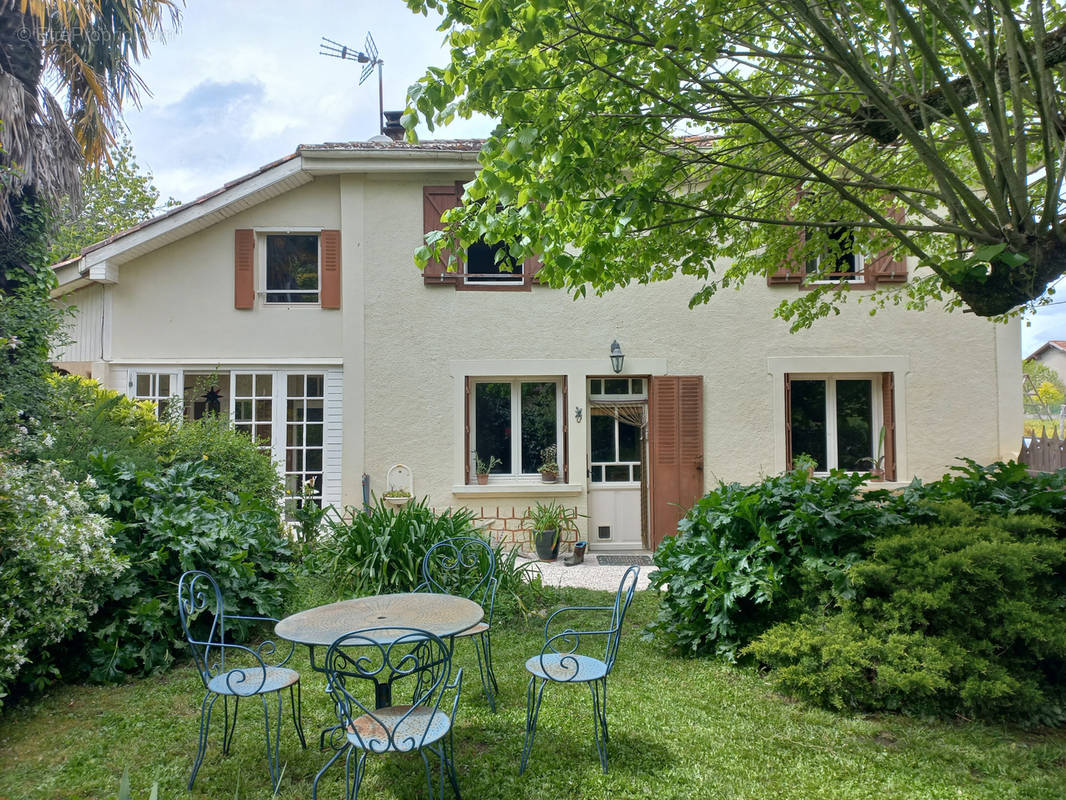 Maison à TRIE-SUR-BAISE