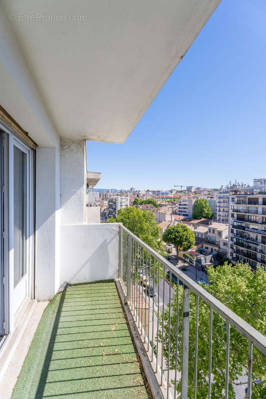 Appartement à MARSEILLE-4E